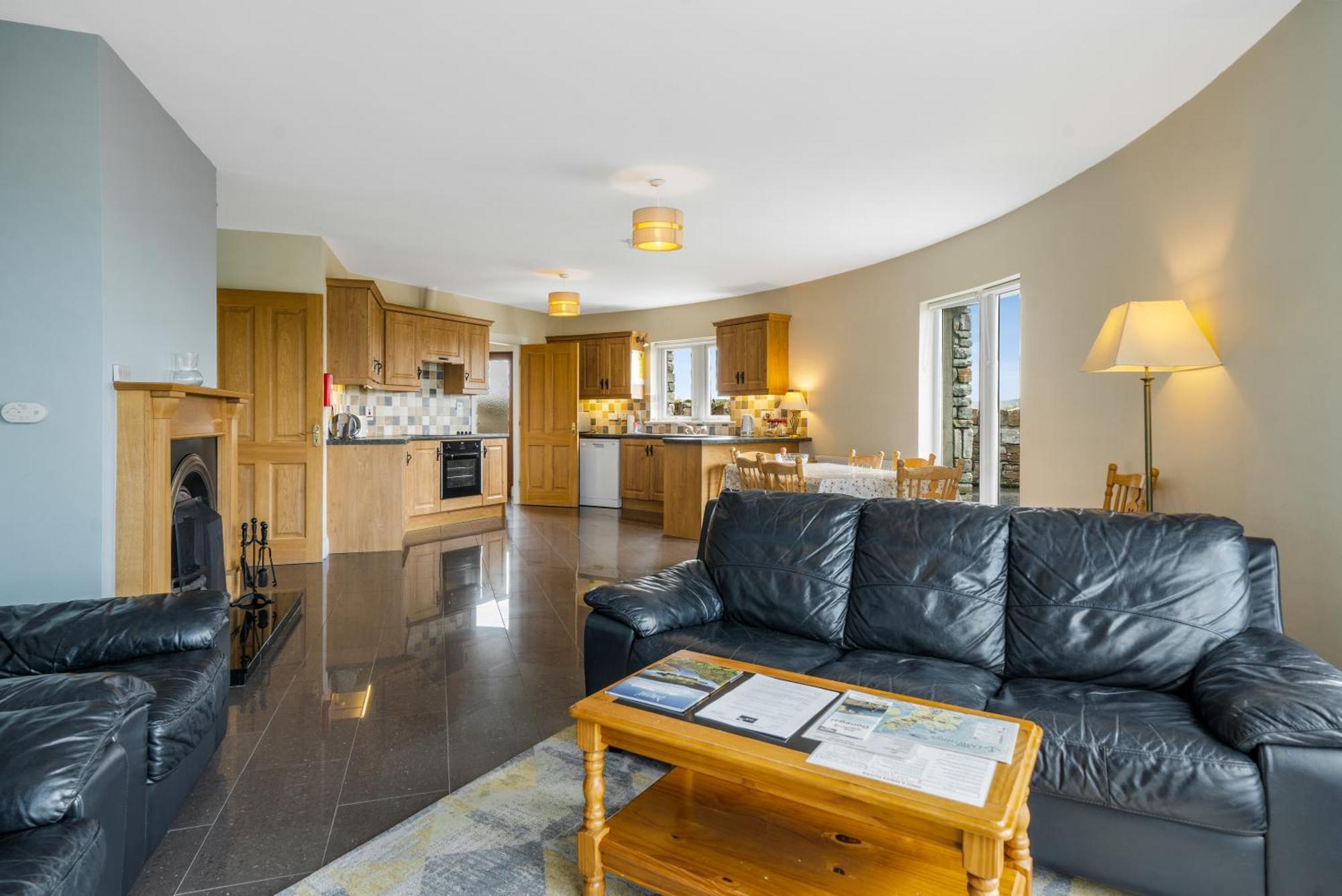 Downings Coastguard Cottages - Type B-E ภายนอก รูปภาพ