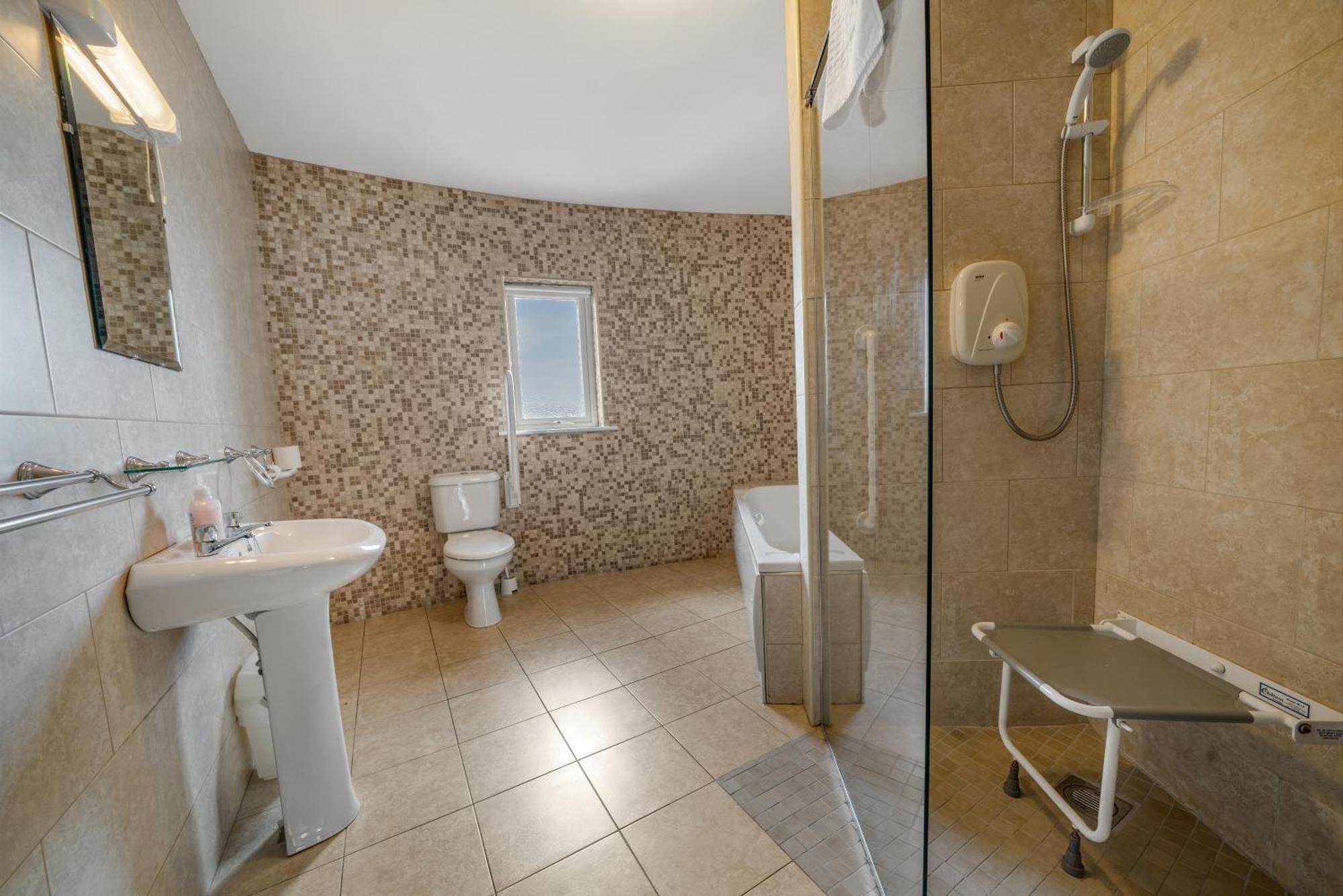 Downings Coastguard Cottages - Type B-E ภายนอก รูปภาพ