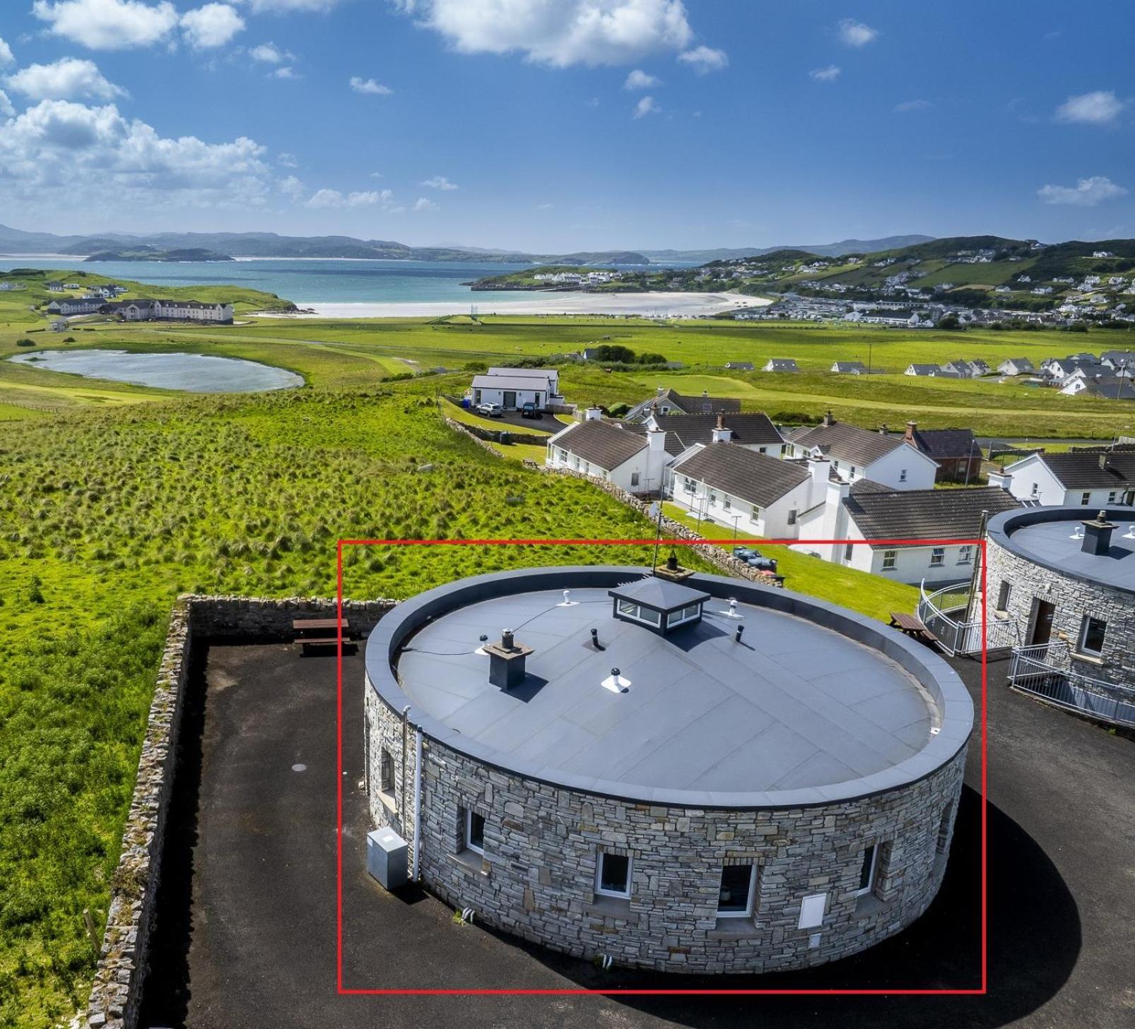 Downings Coastguard Cottages - Type B-E ภายนอก รูปภาพ